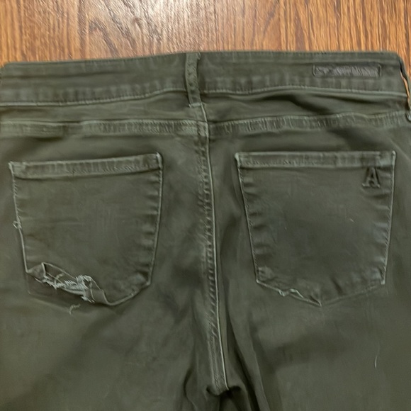 Articles of Society army green stretchy skinny raw hem jeans size 27 - Picture 7 of 10